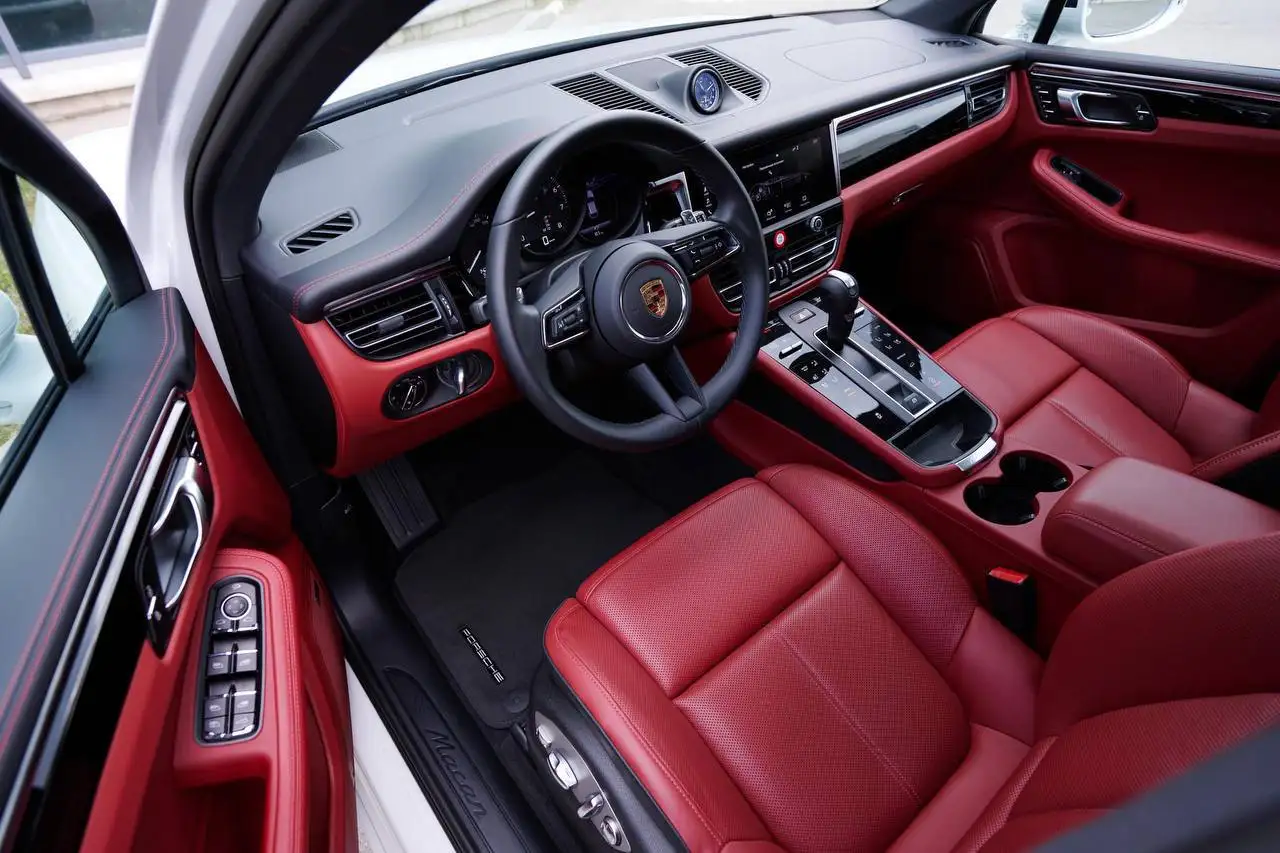 Porsche Macan 2024 в наличии - Легковые автомобили (Авто) в Москва
