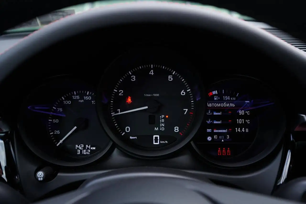 Porsche Macan 2024 в наличии - Легковые автомобили (Авто) в Москва
