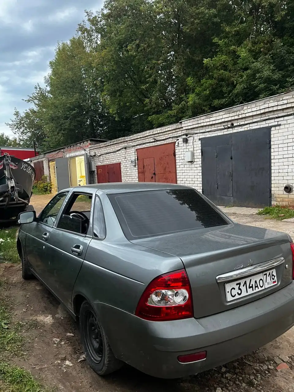 ВАЗ Приора 2013 года в хорошем состоянии - Легковые автомобили (Авто) в Казань