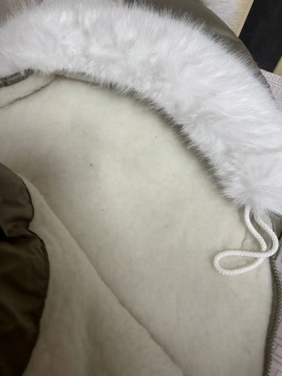 Конверт и комбинезон на выписку