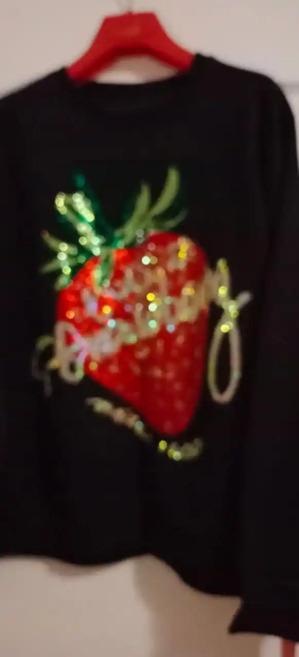 Костюм со стразами голография