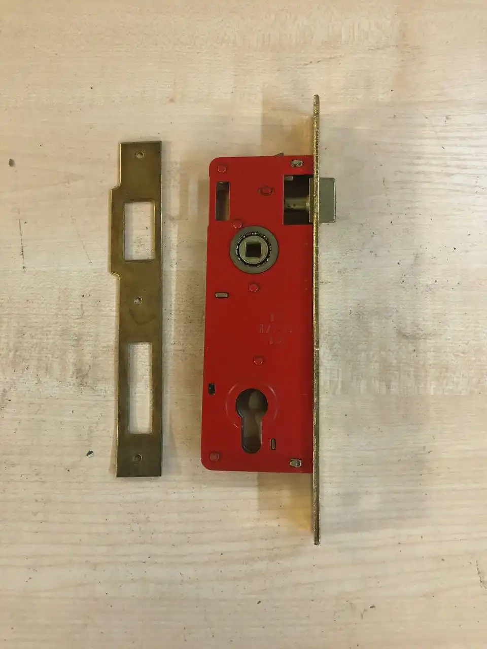 Продам ручки, замки