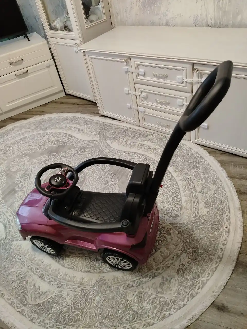 Машинка с музыкой