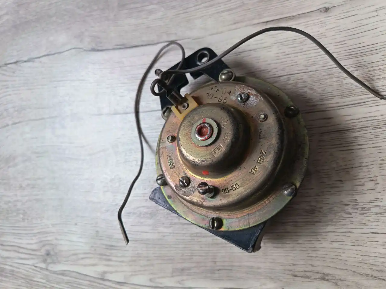 Автомобильный сигнал на 24 вольта