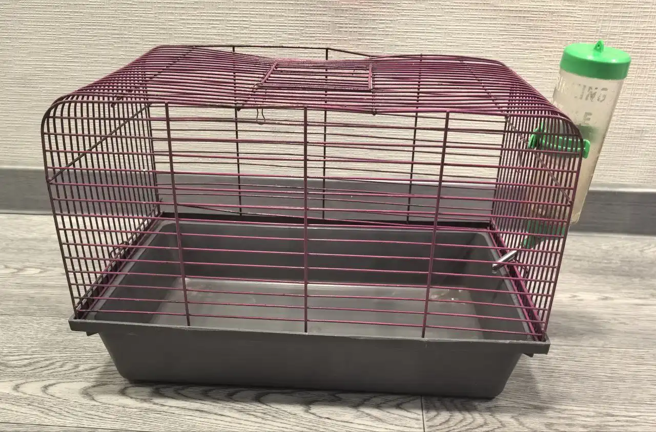 Поилка с клеткой