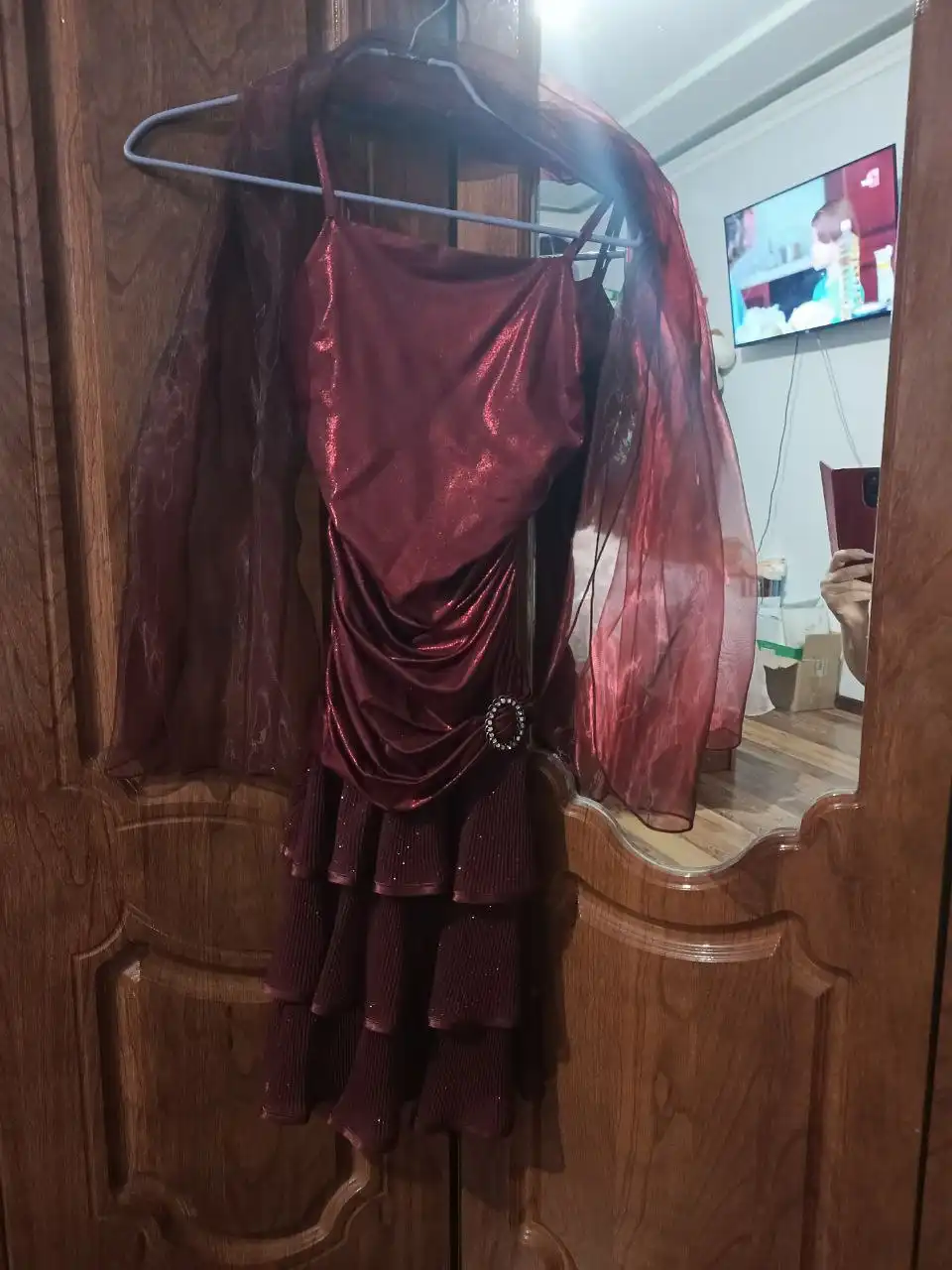 Продажа б/у платьев в хорошем состоянии