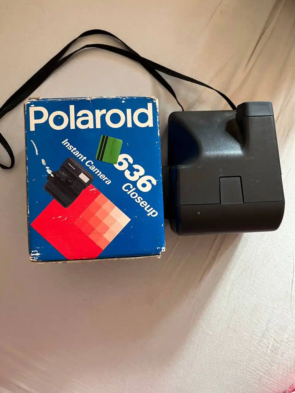 Продажа винтажной камеры Polaroid 636 Close-Up