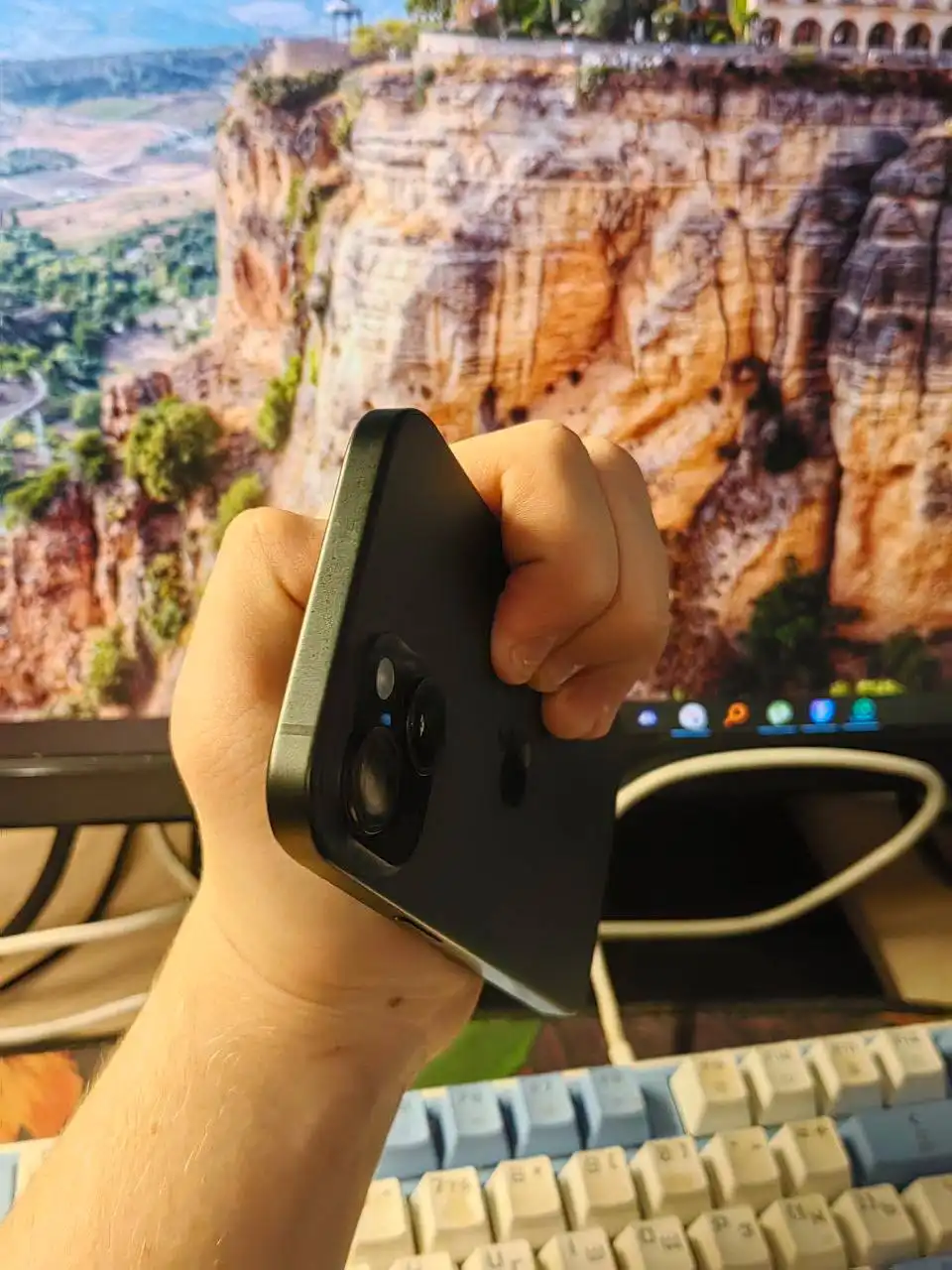 iPhone 15 128gb черный в Тольятти