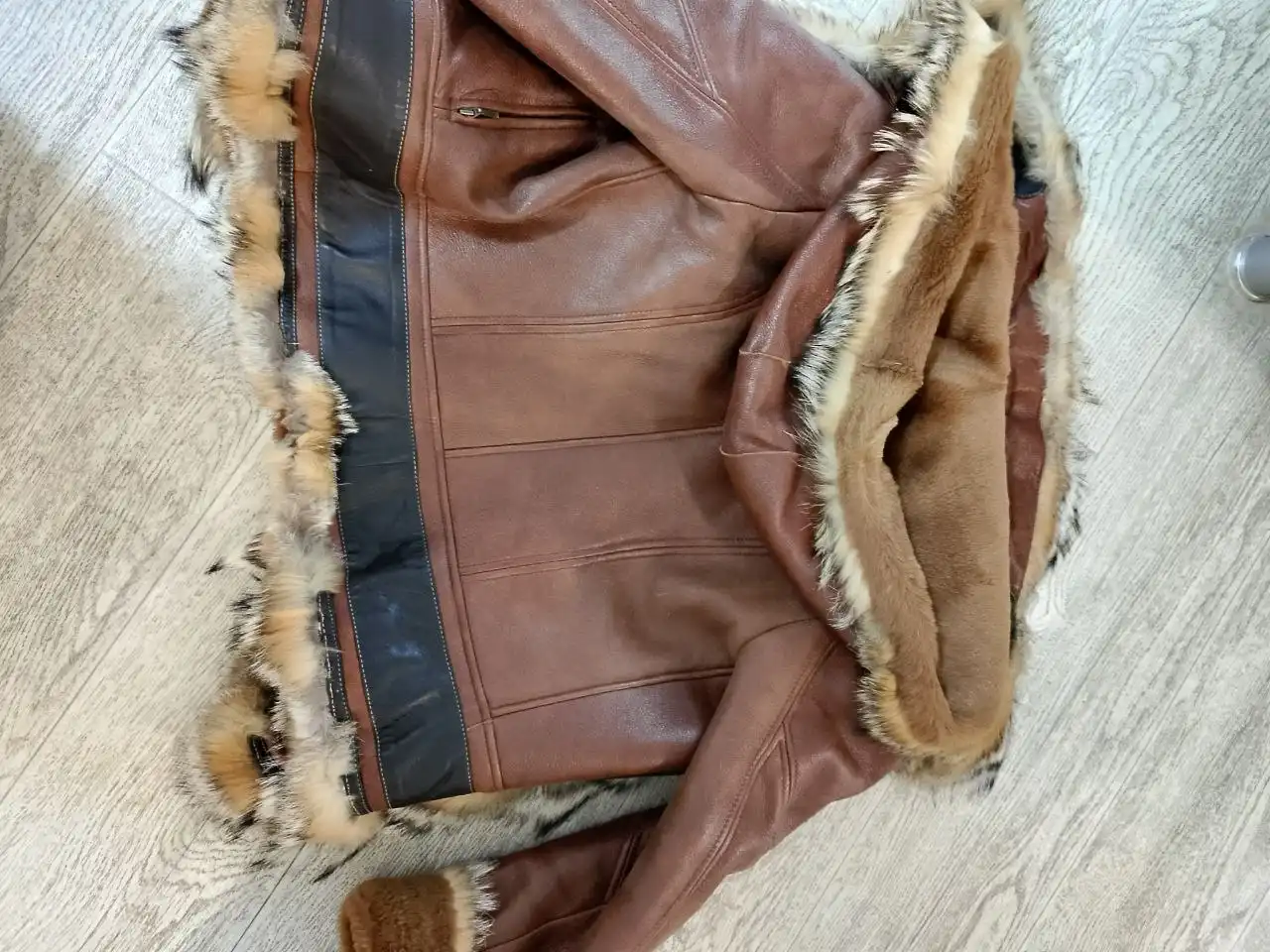 Продам дорогую натуральную дублёнку в отличном состоянии