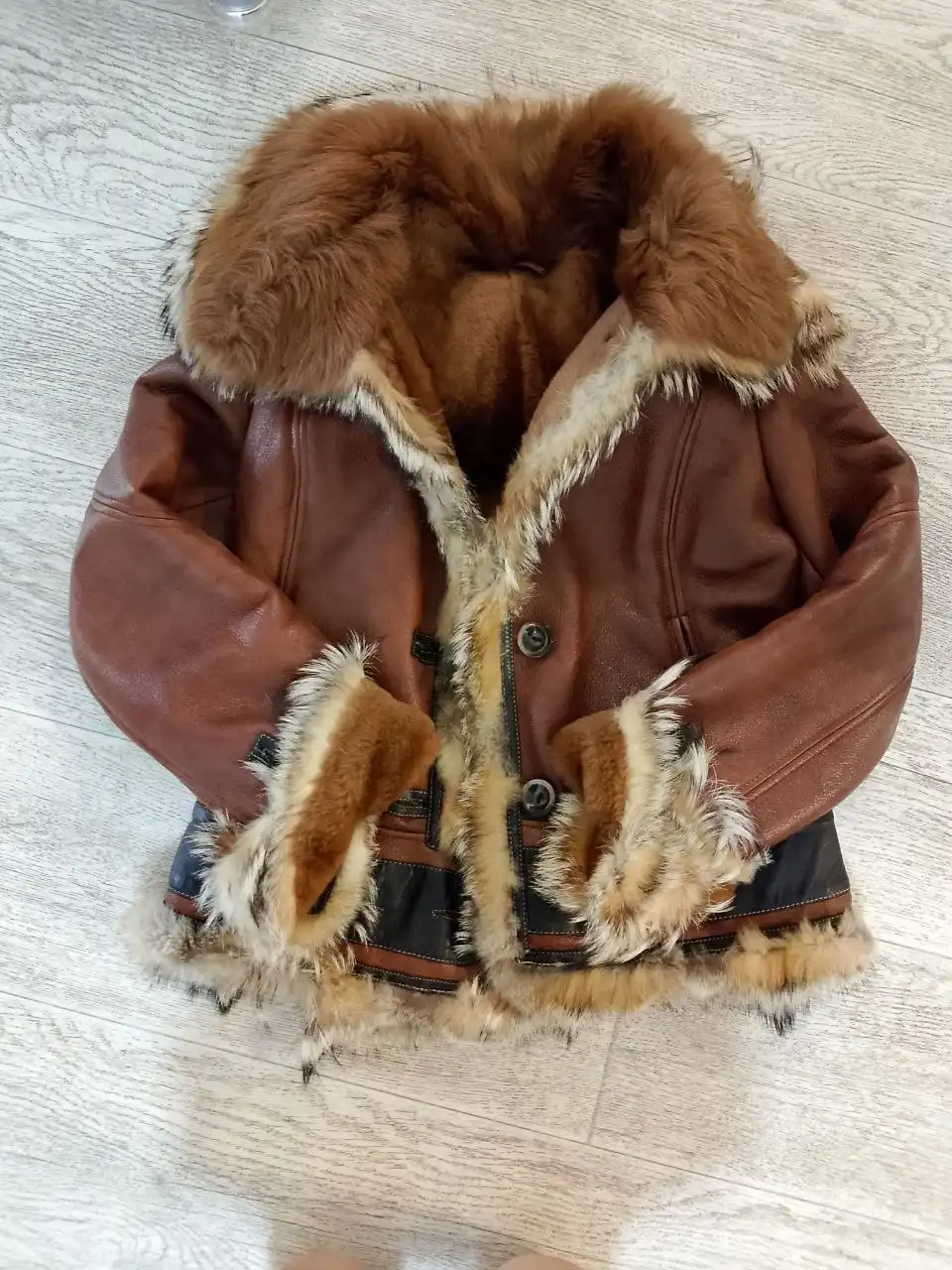 Продам дорогую натуральную дублёнку в отличном состоянии