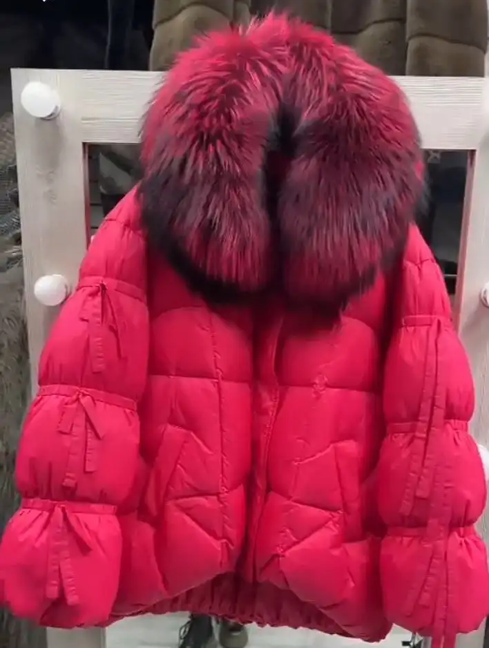 Стильная куртка-пуховик с капюшоном размер 56/58