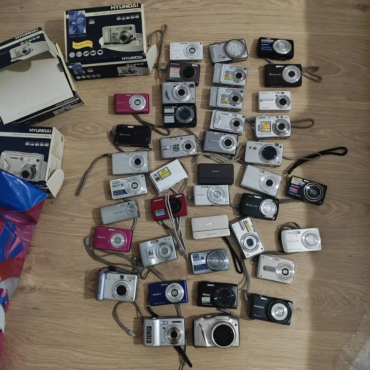 Выкуп старых цифровых фотоаппаратов для декора