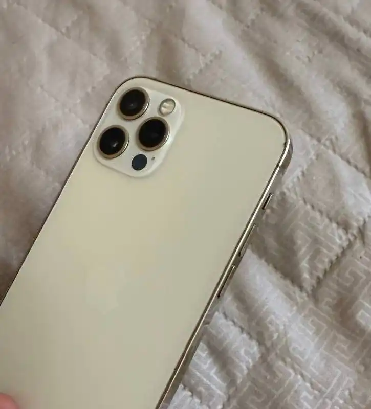 Продам IPhone 12 Pro 256гб