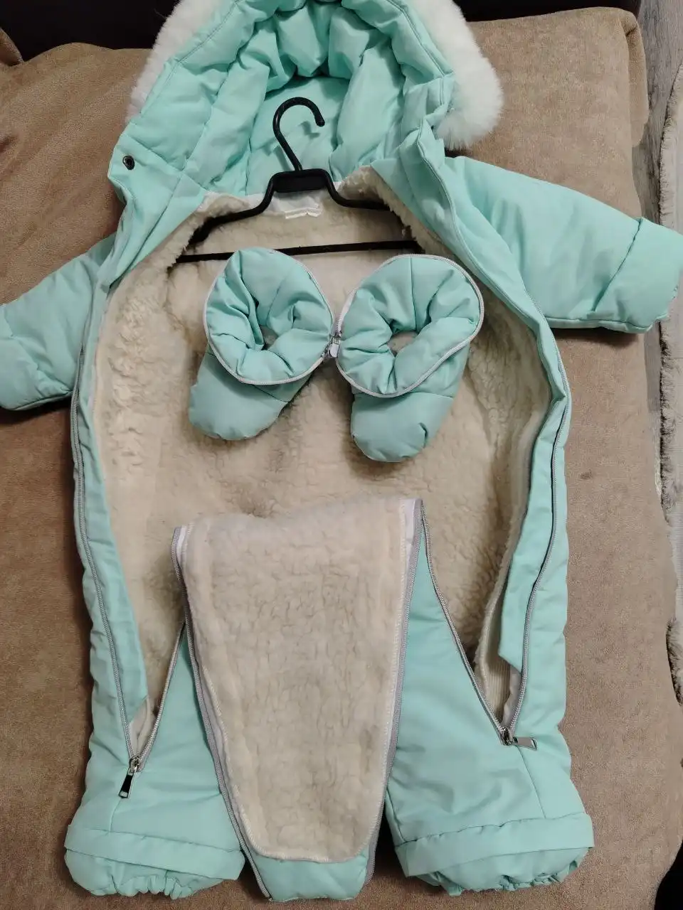 Продажа зимней одежды и обуви б/у и новой - Одежда и обувь (Барахолка) в Тольятти