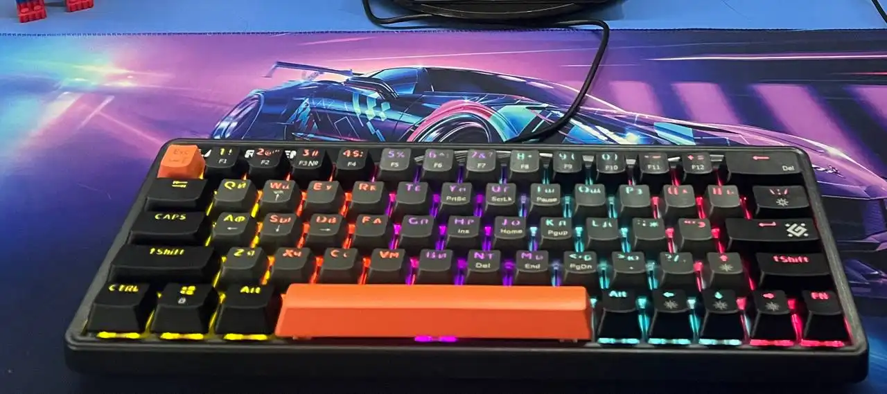 Продажа компьютерной периферии и iPhone 13 с трещиной - Компьютерная периферия и смартфоны (Электроника) в Тольятти