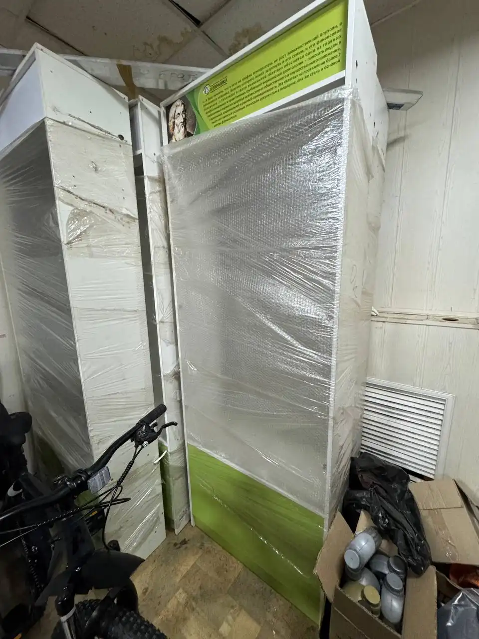 Стеллаж/витрина б/у, 4 шт - Мебель (Барахолка) в Тольятти