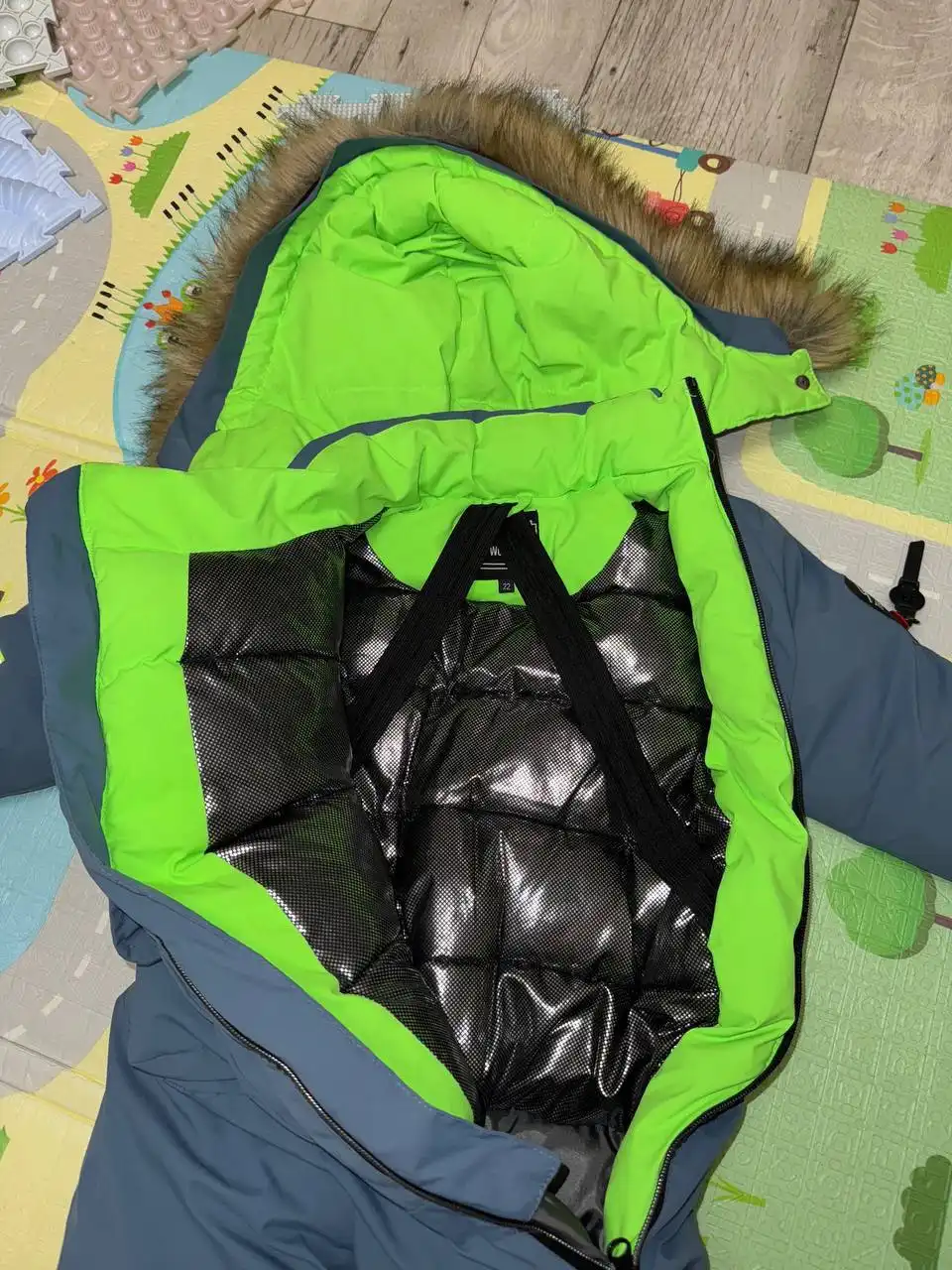 Продам детский зимний комбинезон - Детская одежда (Товары для детей) в Тольятти