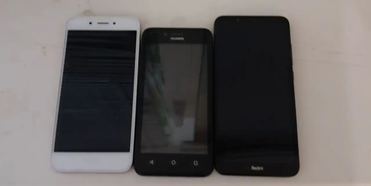 Смартфоны Xiaomi, Huawei, Honor с неисправностями - Смартфоны (Электроника) в Тольятти