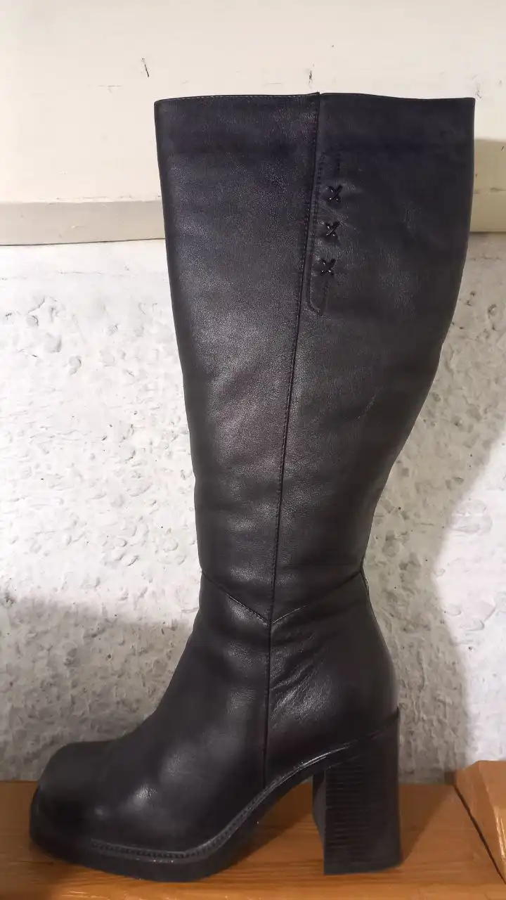 Зимние сапоги из натурального меха и кожи - Обувь (Одежда) в Тольятти