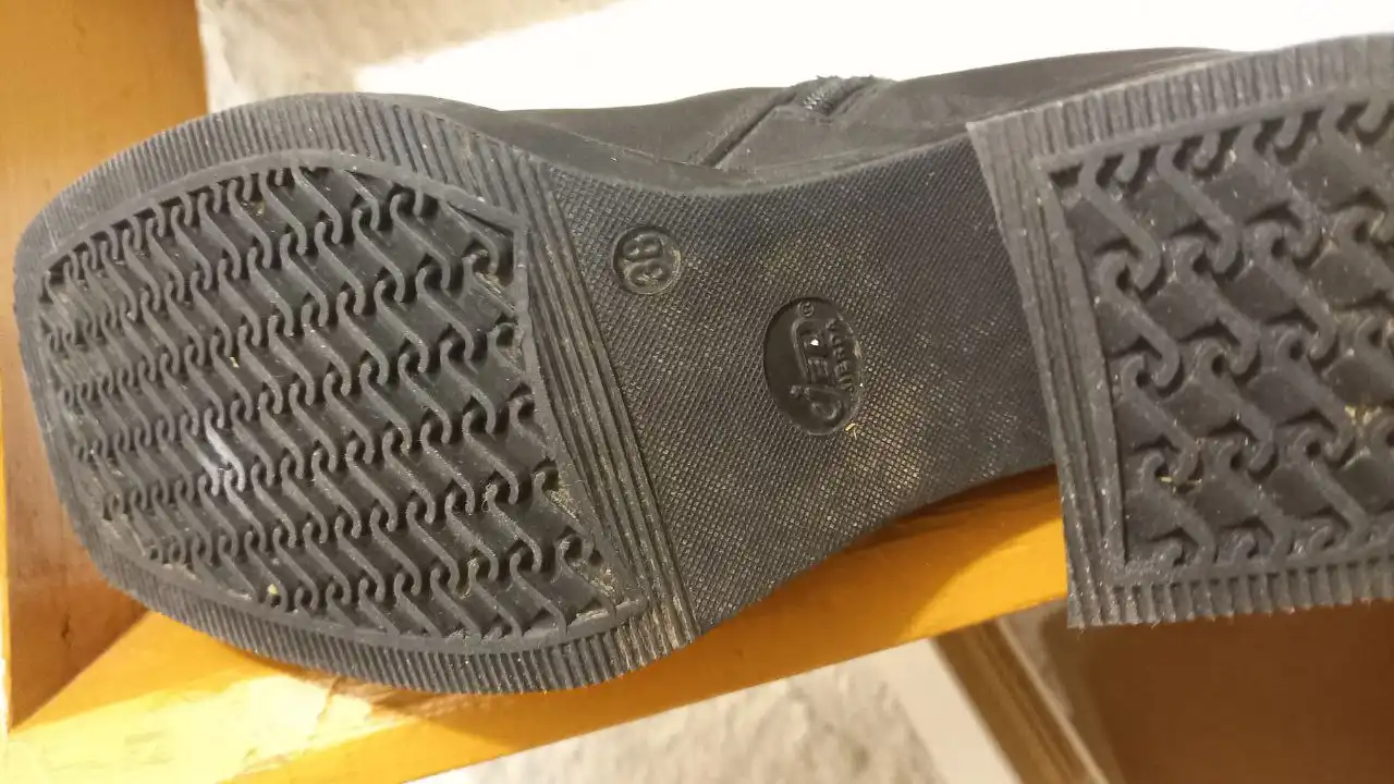 Зимние сапоги из натурального меха и кожи - Обувь (Одежда) в Тольятти