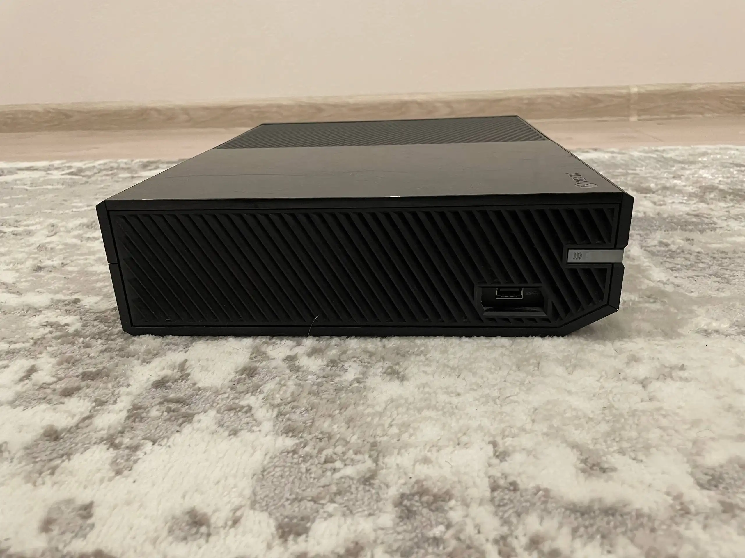 Продажа игровой приставки Xbox One 500GB - Игровые приставки (Электроника) в Тольятти