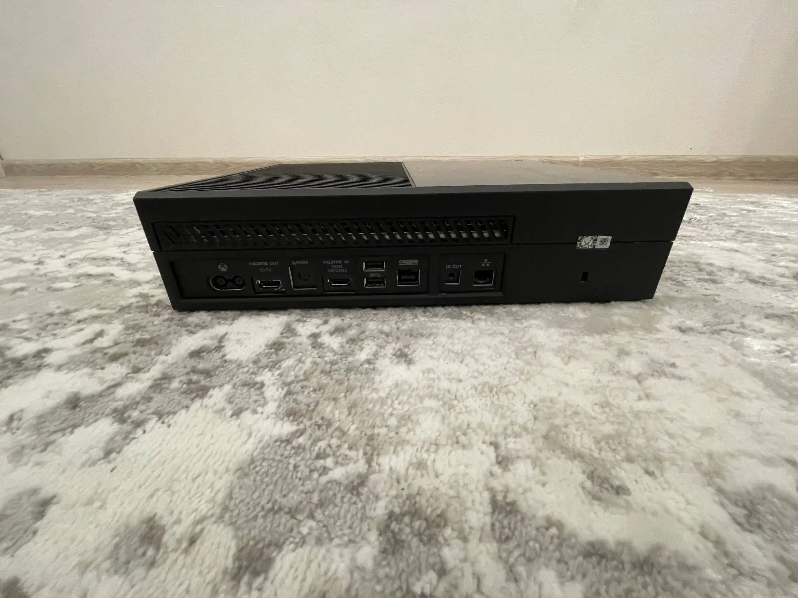 Продается Xbox One 500GB с играми и аксессуарами - Игровые консоли (Электроника) в Тольятти