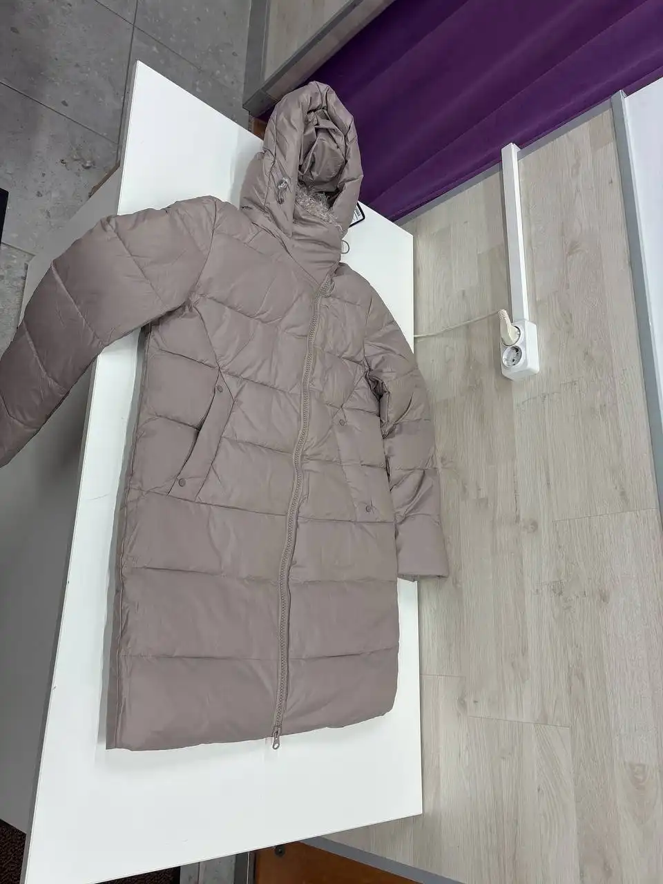 Продажа новой зимней куртки 44 размера - Верхняя одежда (Одежда) в Тольятти