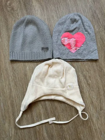 Три шапочки для девочки размер 46-50 - частное объявление в Тольятти