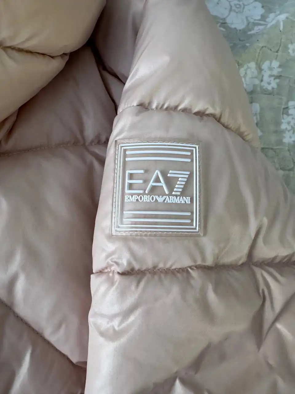 Продаю куртку размер 42 - Верхняя одежда (Одежда) в Тольятти