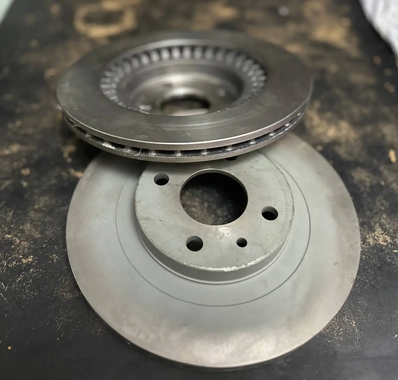 Продажа тормозных дисков Lada R14 оригинал - Тормозная система (Запчасти) в Тольятти