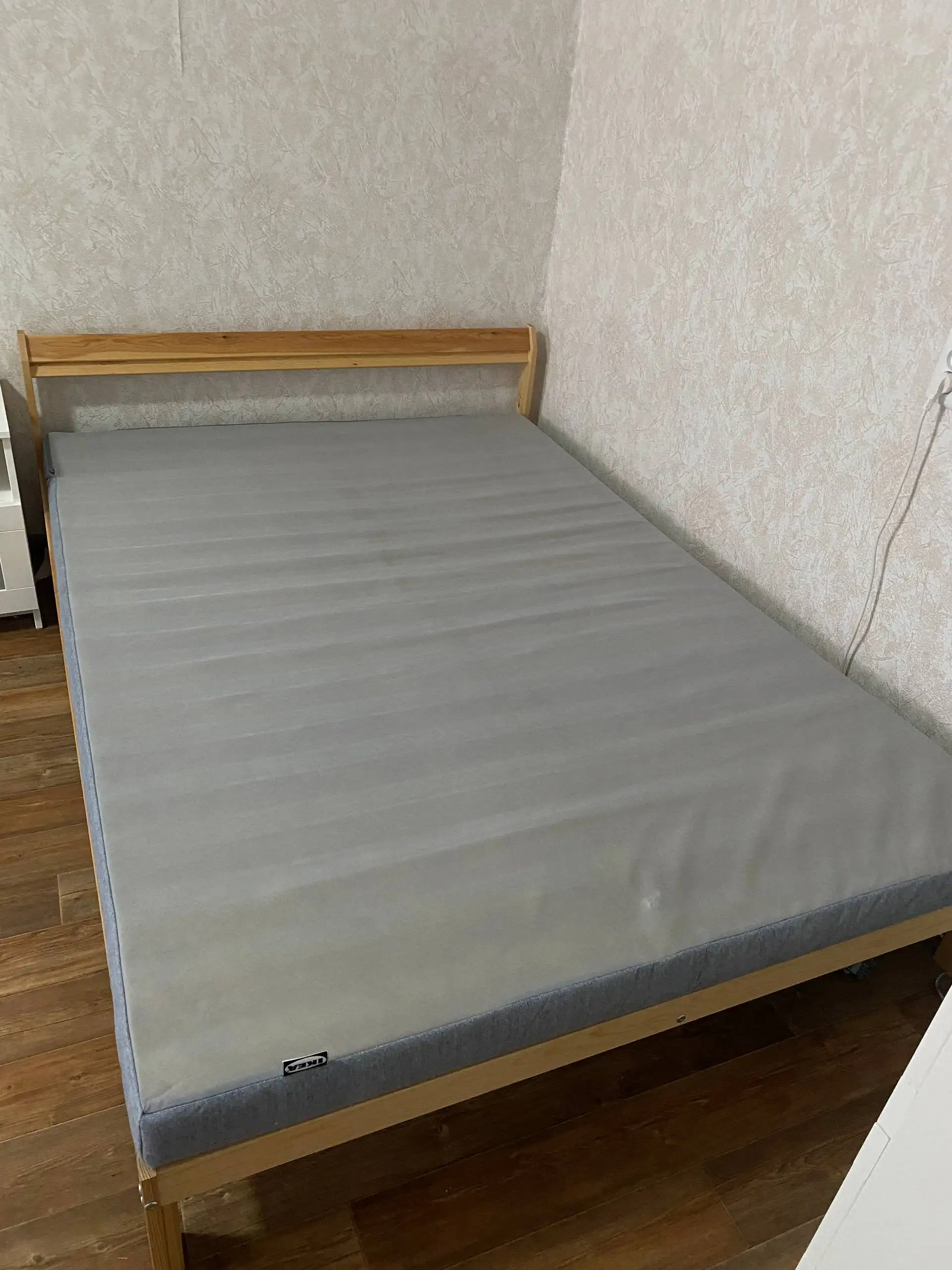 Продаётся кровать IКЕА 140x200 с матрасом - Для дома и дачи в Тольятти