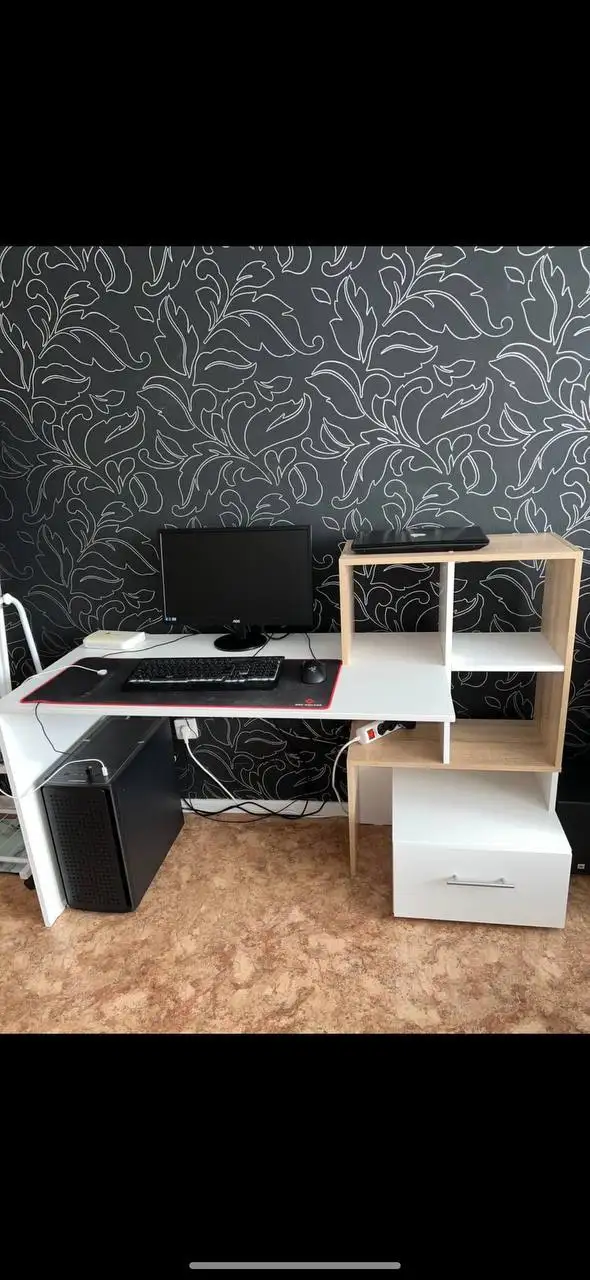 Стол с полками из ЛДСП - Мебель (Барахолка) в Тольятти