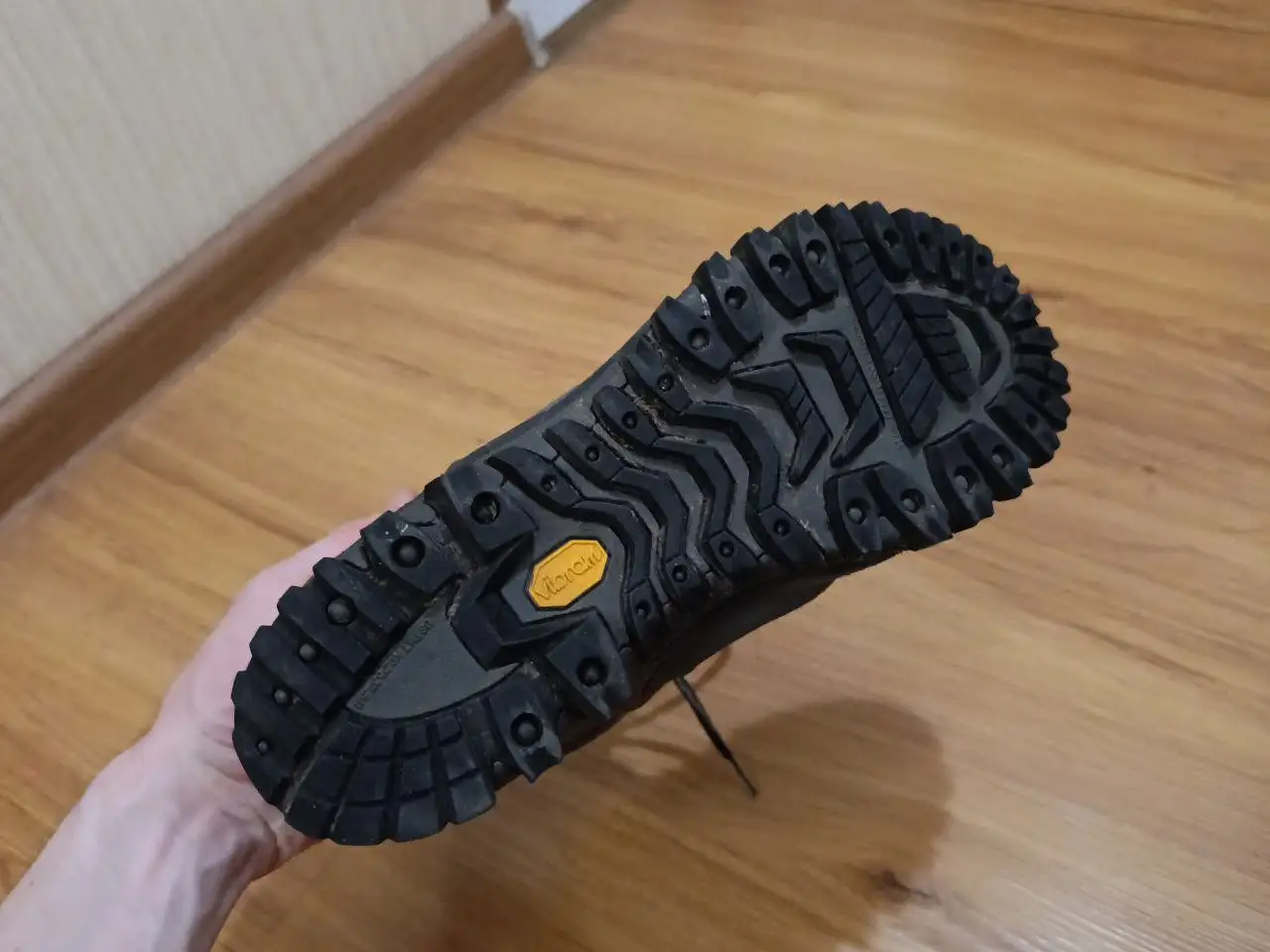 Водонепроницаемые трекинговые ботинки Merrell Thermo 6 черные - Обувь (Барахолка) в Тольятти