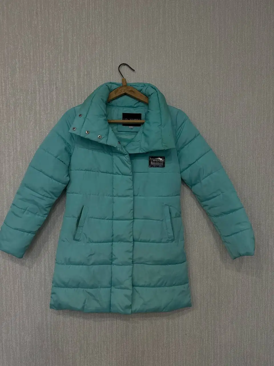 Продажа курток одним лотом - Верхняя одежда (Одежда) в Тольятти