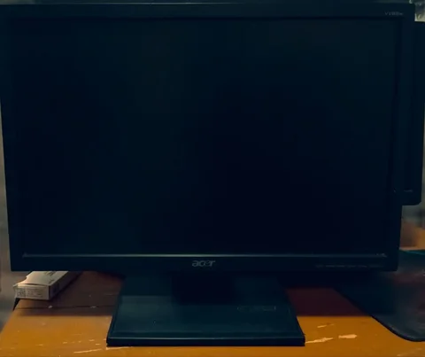 Продам монитор Acer 60 Гц 1366x768 - Автомагнитолы в Тольятти