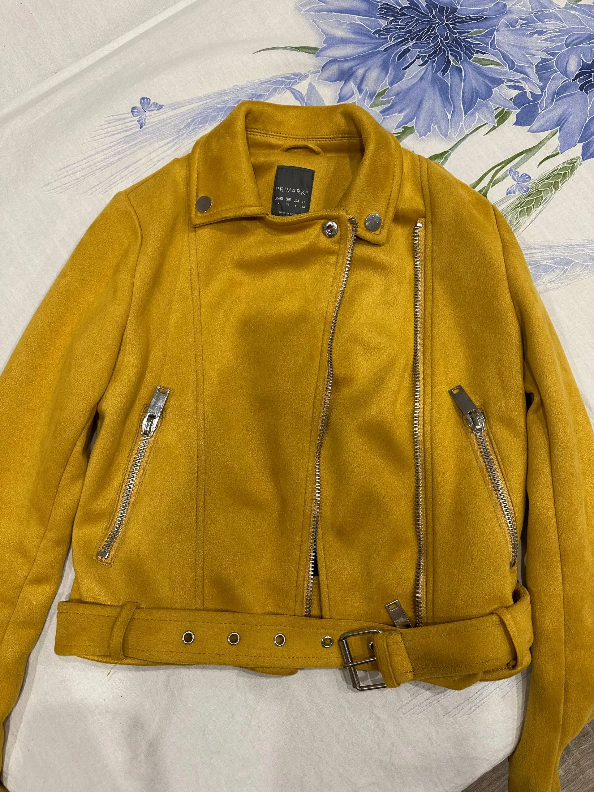 Демисезонная куртка 40-42 размера - Верхняя одежда (Одежда) в Тольятти