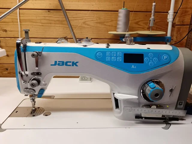 Промышленная швейная машина Jack A4 для легких и средних материалов - Швейное оборудование в Тольятти