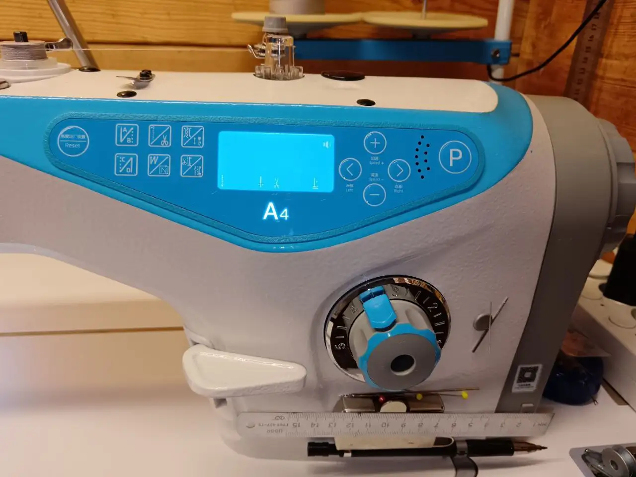 Промышленная швейная машина Jack A4 для легких и средних материалов - Швейное оборудование (Барахолка) в Тольятти