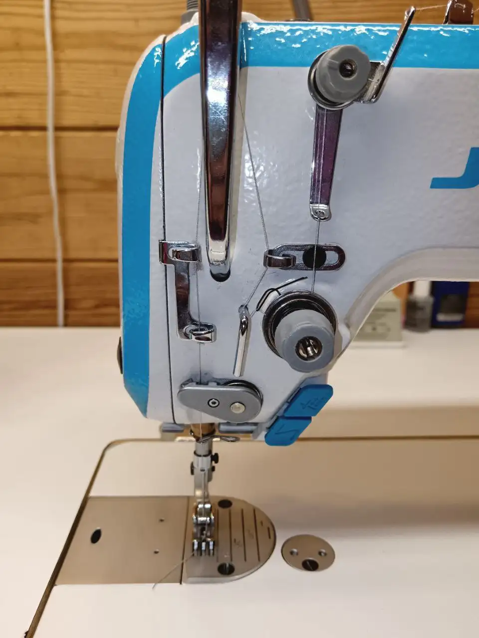 Промышленная швейная машина Jack A4 для легких и средних материалов - Швейное оборудование (Барахолка) в Тольятти