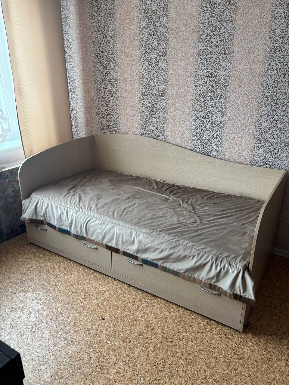 Продажа мебели и микроволновки в Тольятти - Мебель и бытовая техника (Барахолка) в Тольятти