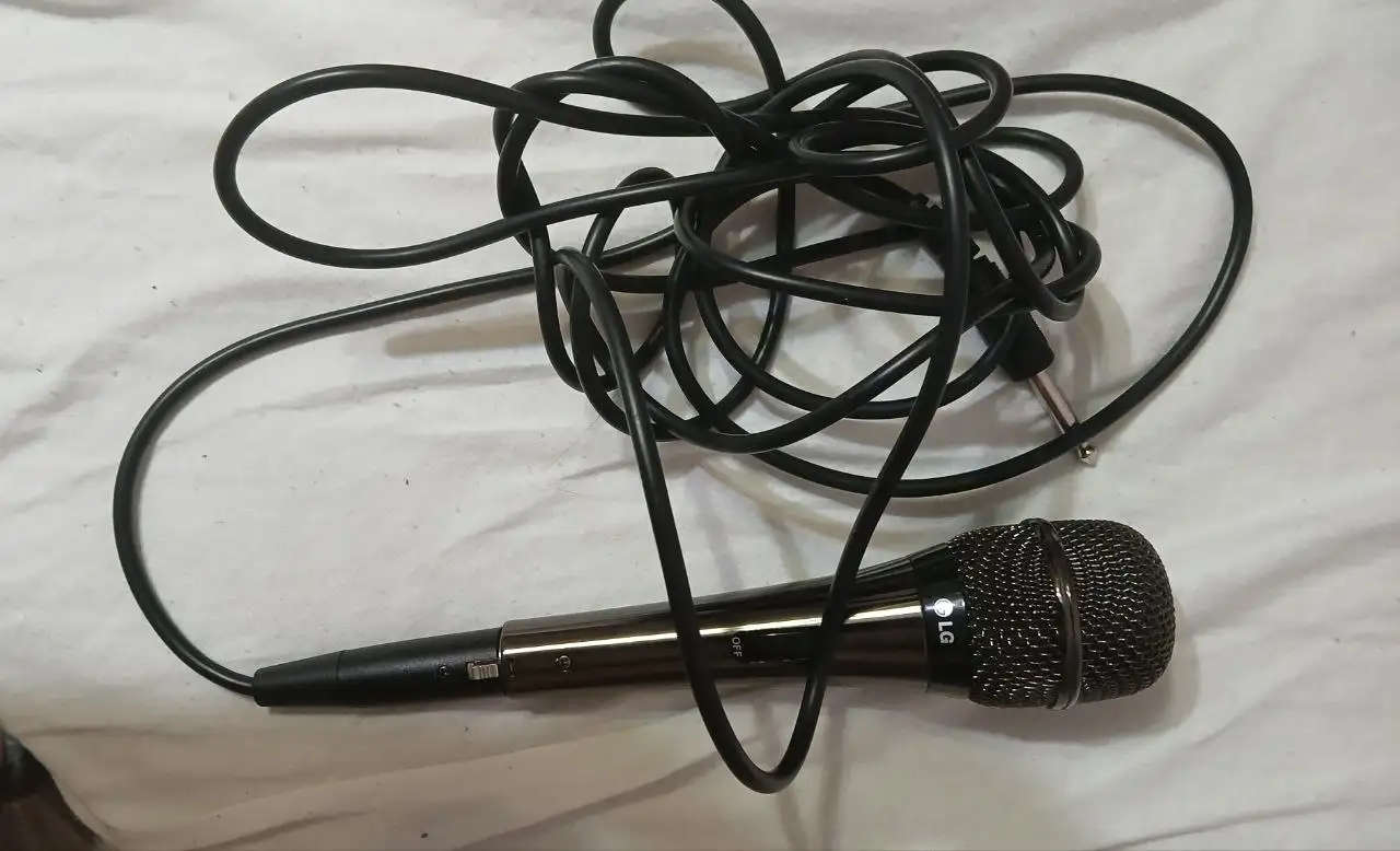 Продам микрофон LG проводной - Аудиотехника (Электроника) в Тольятти