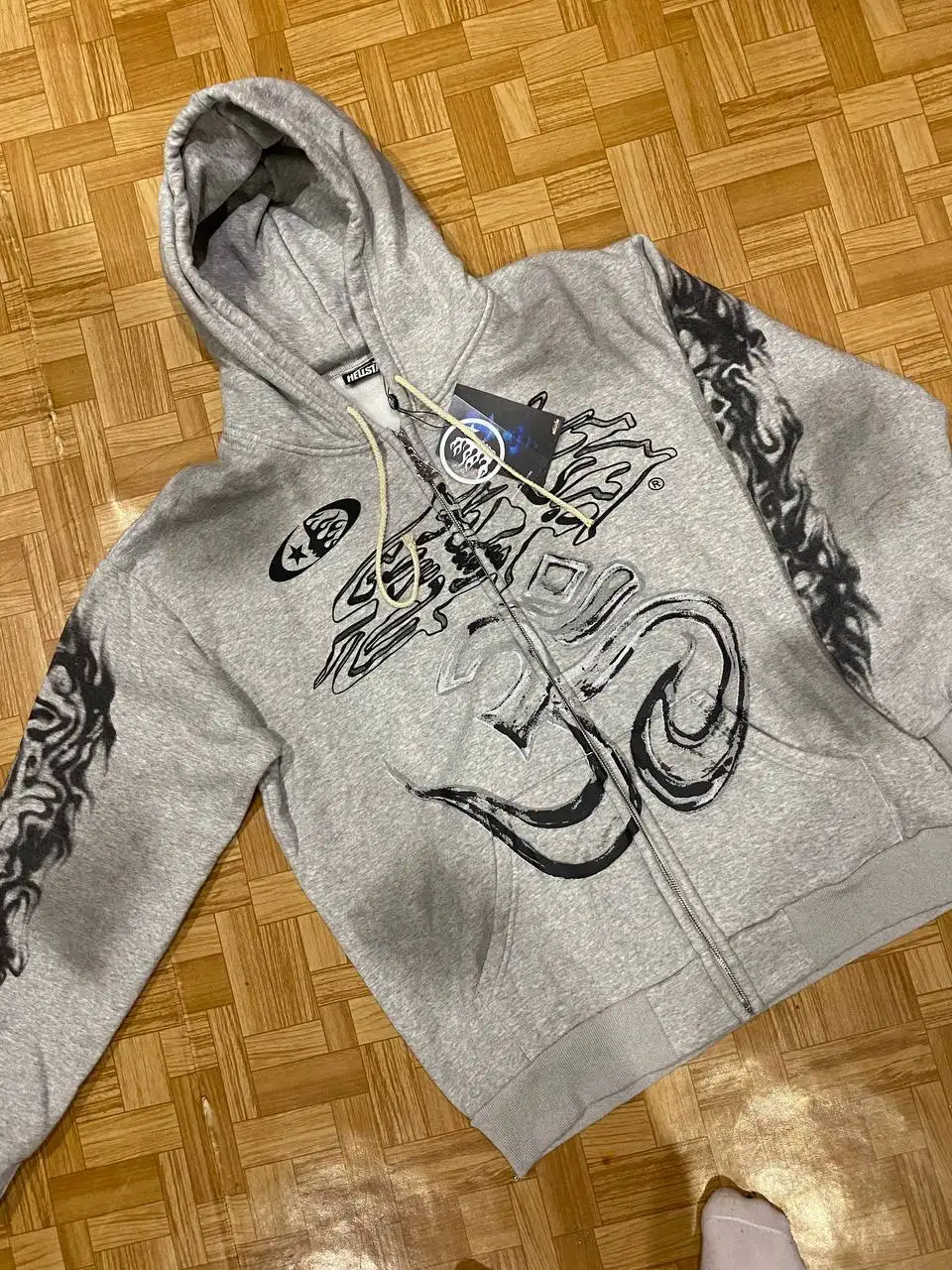 Продажа зип худи HELLSTAR - Верхняя одежда (Одежда) в Тольятти