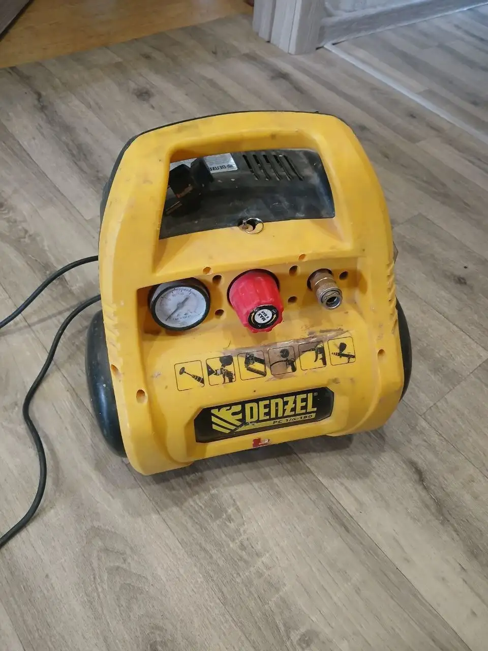 Продажа компрессора, пневмошланга, краскопульта и сварочного шлема - Барахолка в ТОЛЬЯТТИ