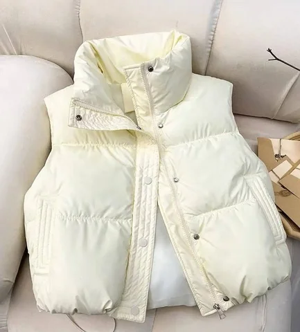 Новая жилетка размер 42/44 молочного цвета - частное объявление в Тольятти