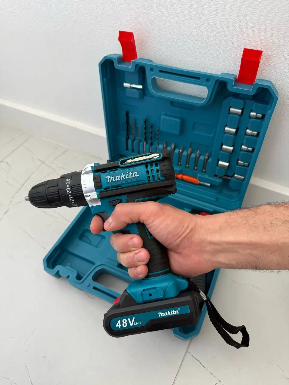 Продам новый шуруповёрт Makita 48V - Инструменты (Электроника) в Тольятти