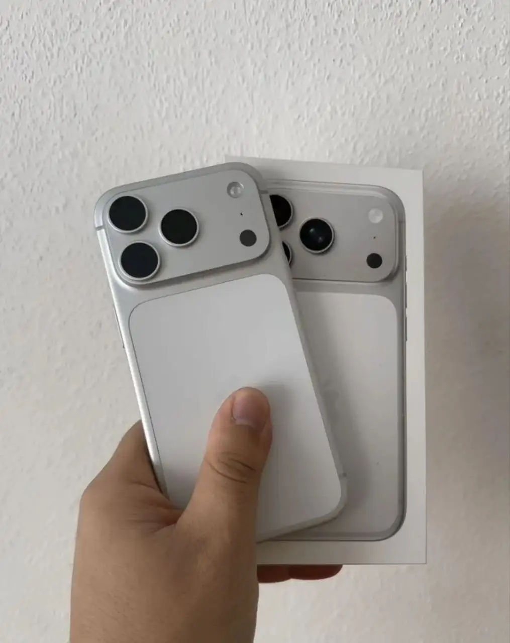 iPhone 17 Pro 256 ГБ с гарантией - Смартфоны и телефоны (Электроника) в Тольятти