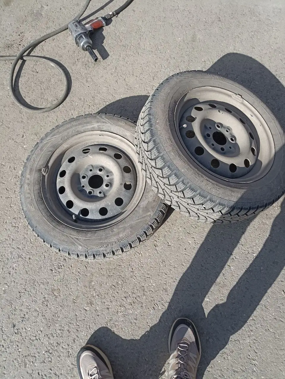 Продажа зимних колёс штапы почти новые - Шины и диски (Запчасти) в Тольятти