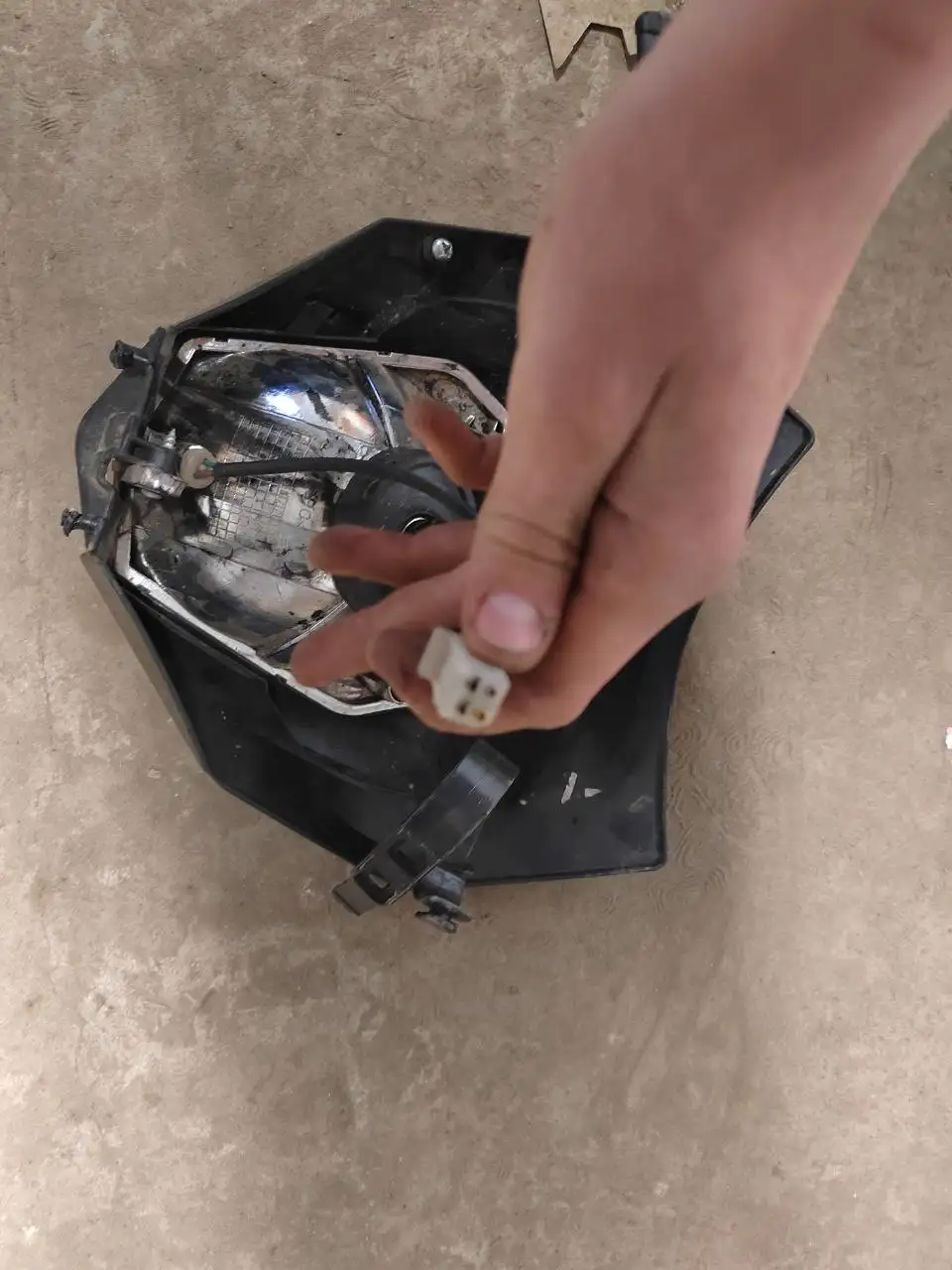 Продажа двух фар для мотоциклов и автомобилей - Автосвет (Запчасти) в Тольятти