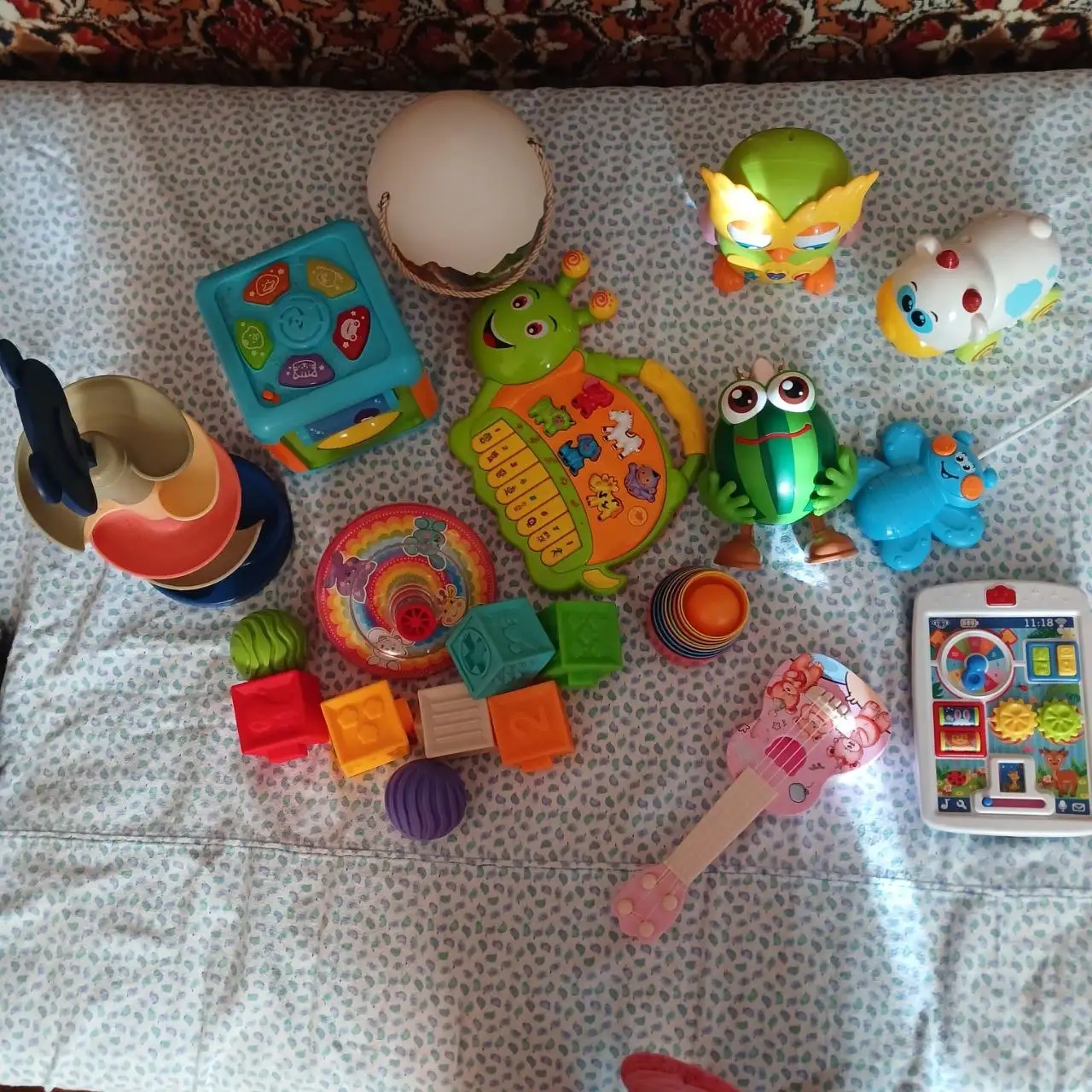 Продажа игрушек, роз, мед.костюма и тканей пакетом - Барахолка в Тольятти