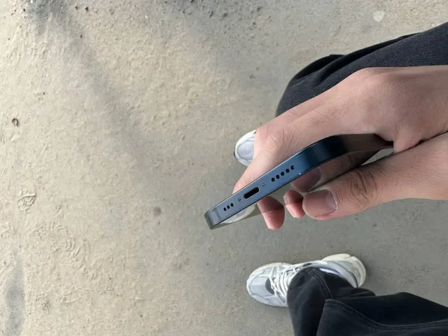 Продам iPhone 13 128 ГБ - Расходные материалы для оргтехники в Тольятти